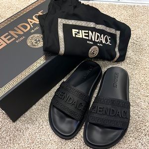 FENDI (Fendace) Pool slides
